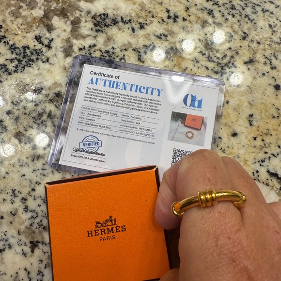 Hermes Bouet Scarf Ring - Picture 7 of 12